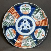 松竹梅図赤絵染付大皿　/440