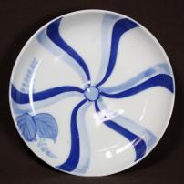 桐図染付中皿　/638