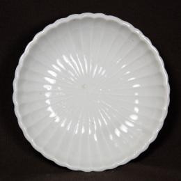 白磁菊型豆皿　/483