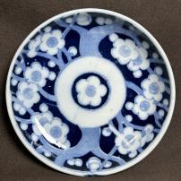 梅図印判小皿　/1900