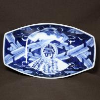 寿に芭蕉図染付変形皿　/572