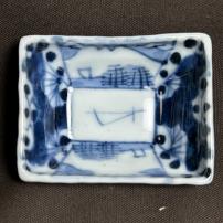 松葉図染付豆皿　/429