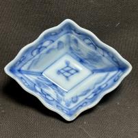 菱形染付豆皿　/434