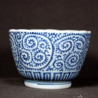 古伊万里蛸唐草図向付　/304