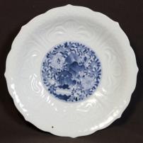 唐獅子牡丹図染付中皿　/631