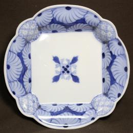 花に蝙蝠図染付変形皿　/552